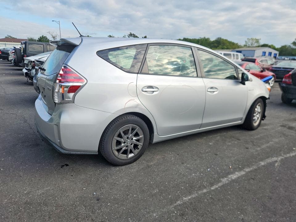 2017 TOYOTA PRIUS V THREE 3