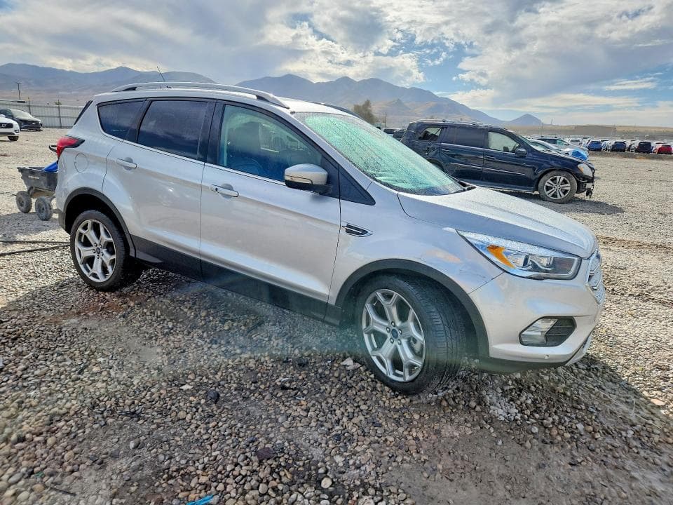 2019 FORD ESCAPE TITANIUM 4
