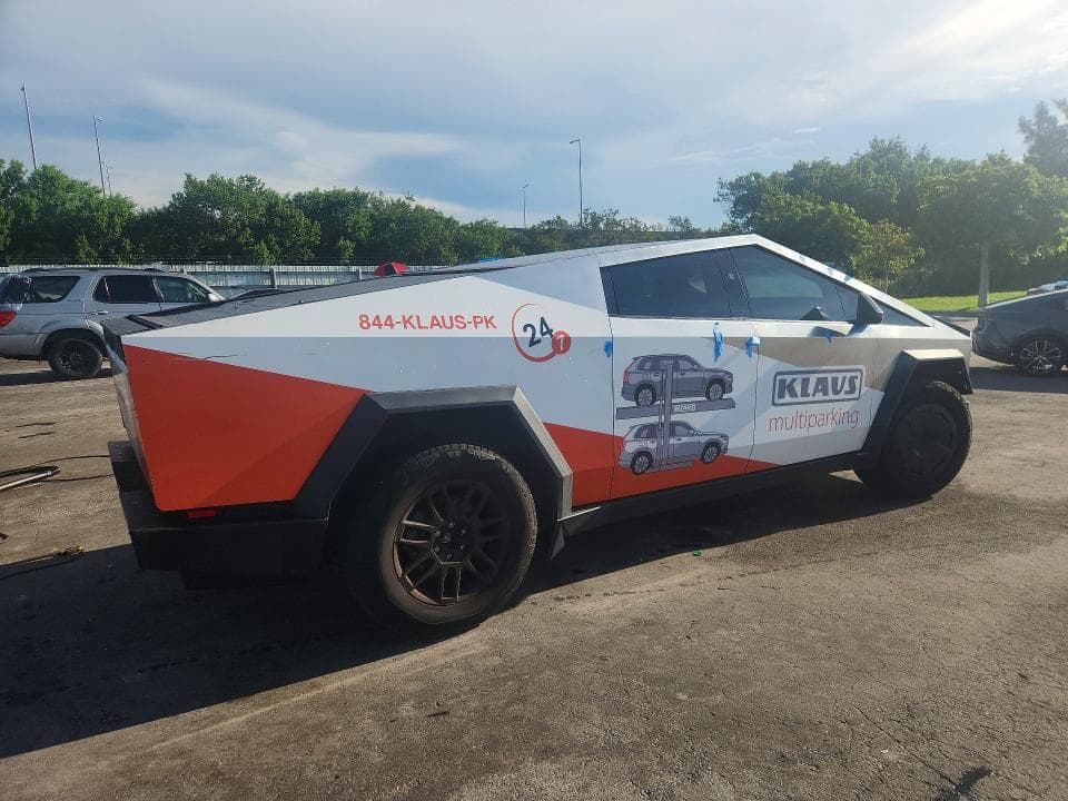 2025 TESLA CYBERTRUCK BEAST 3