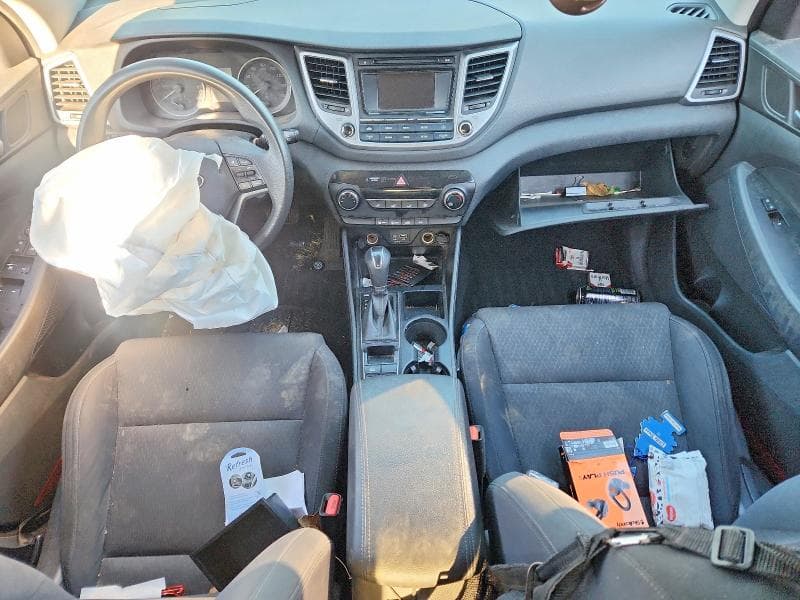 2017 HYUNDAI TUCSON SE 8
