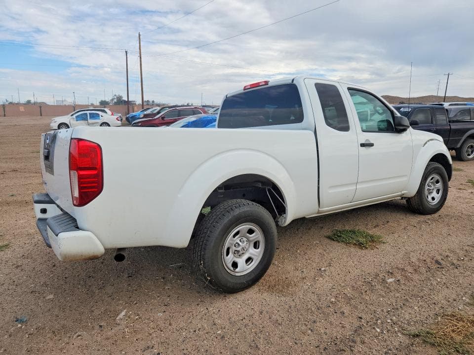 2017 NISSAN FRONTIER S 3