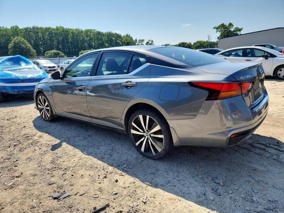 2022 NISSAN ALTIMA SR 2