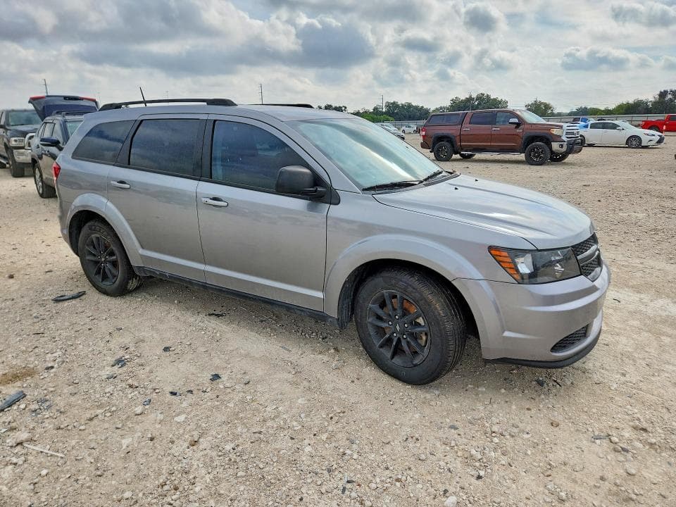 2020 DODGE JOURNEY SE 4