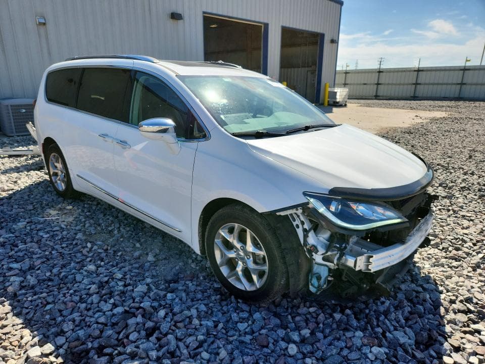 2018 CHRYSLER PACIFICA LIMITED 4