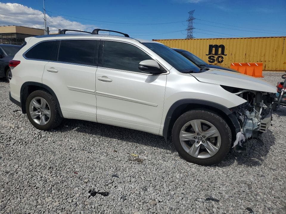 2017 TOYOTA HIGHLANDER LIMITED 4
