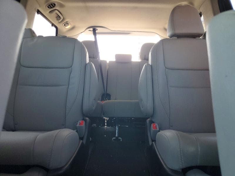 2019 TOYOTA SIENNA LIMITED PREMIUM 7-PASSENGER 10