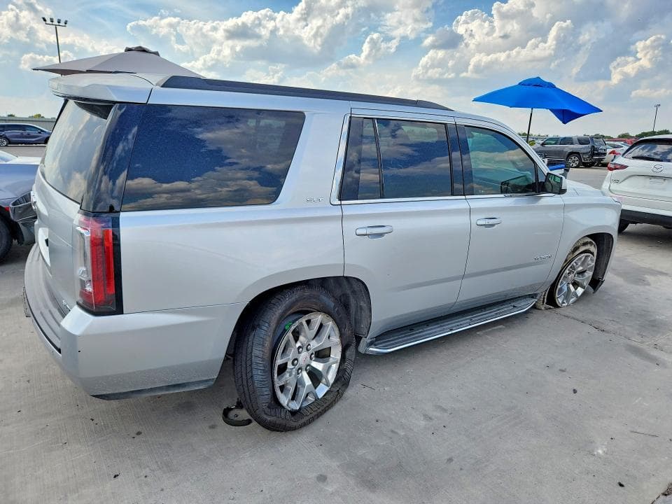 2017 GMC YUKON SLT 3