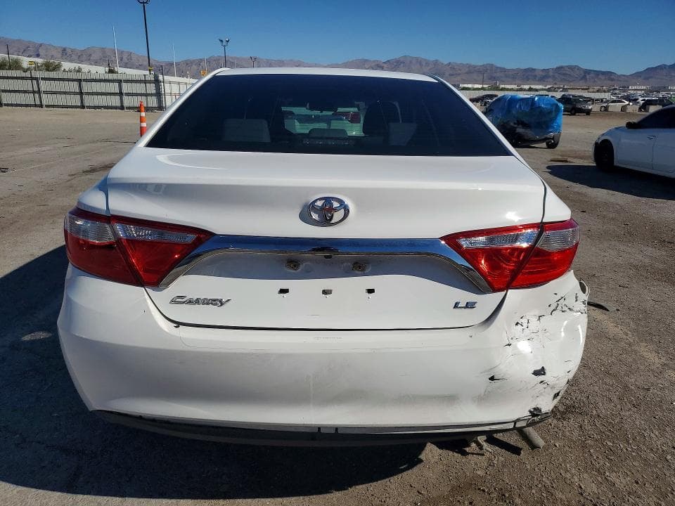 2017 TOYOTA CAMRY LE 6