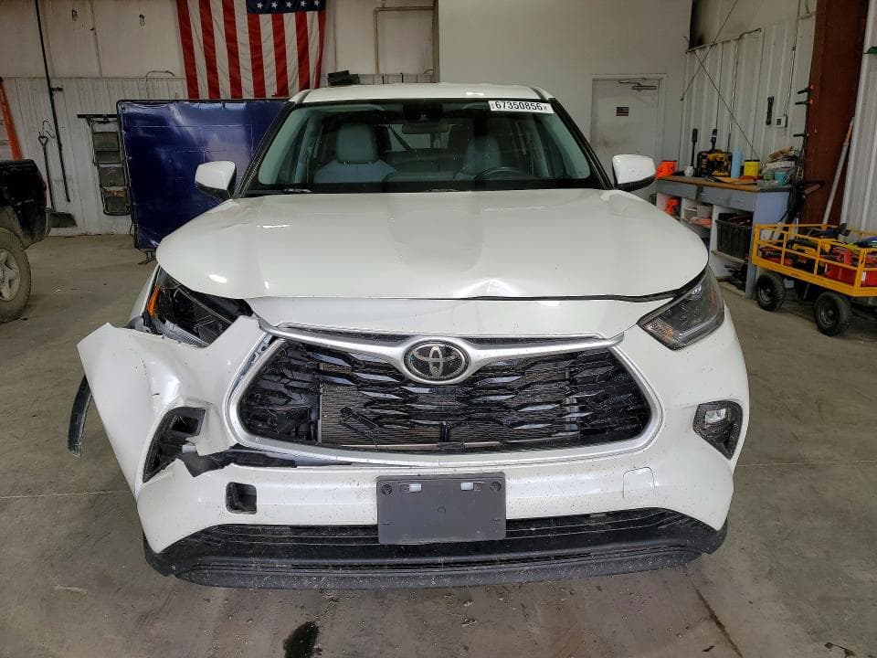 2021 TOYOTA HIGHLANDER LE 5