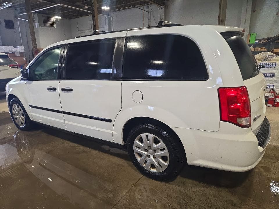 2017 DODGE GRAND CARAVAN SE 2