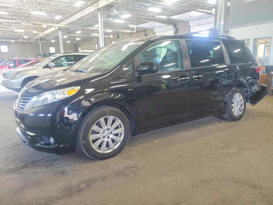 2017 TOYOTA SIENNA XLE 7-PASSENGER