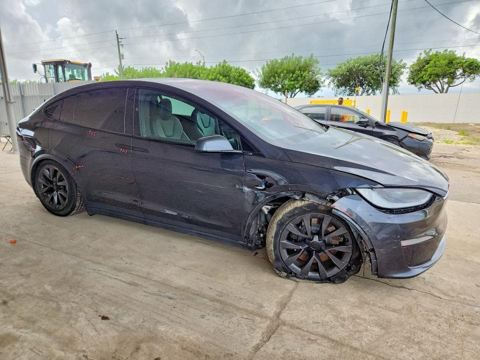 2024 TESLA MODEL X 4