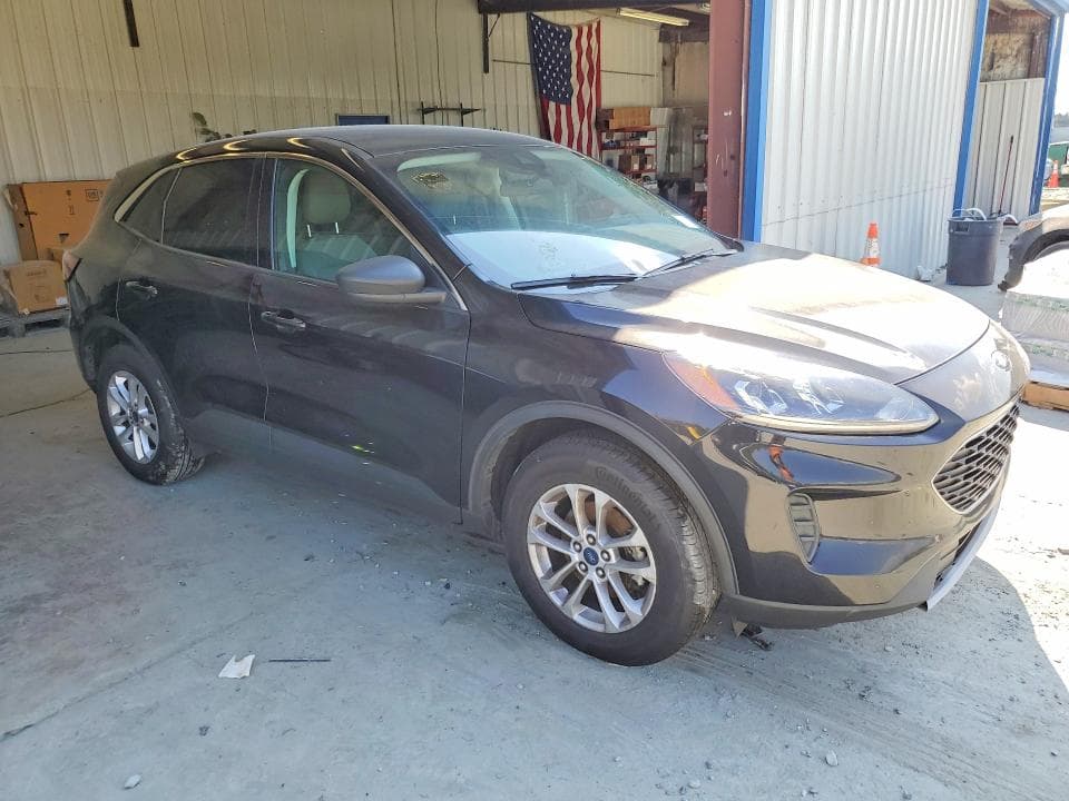 2022 FORD ESCAPE SE 4