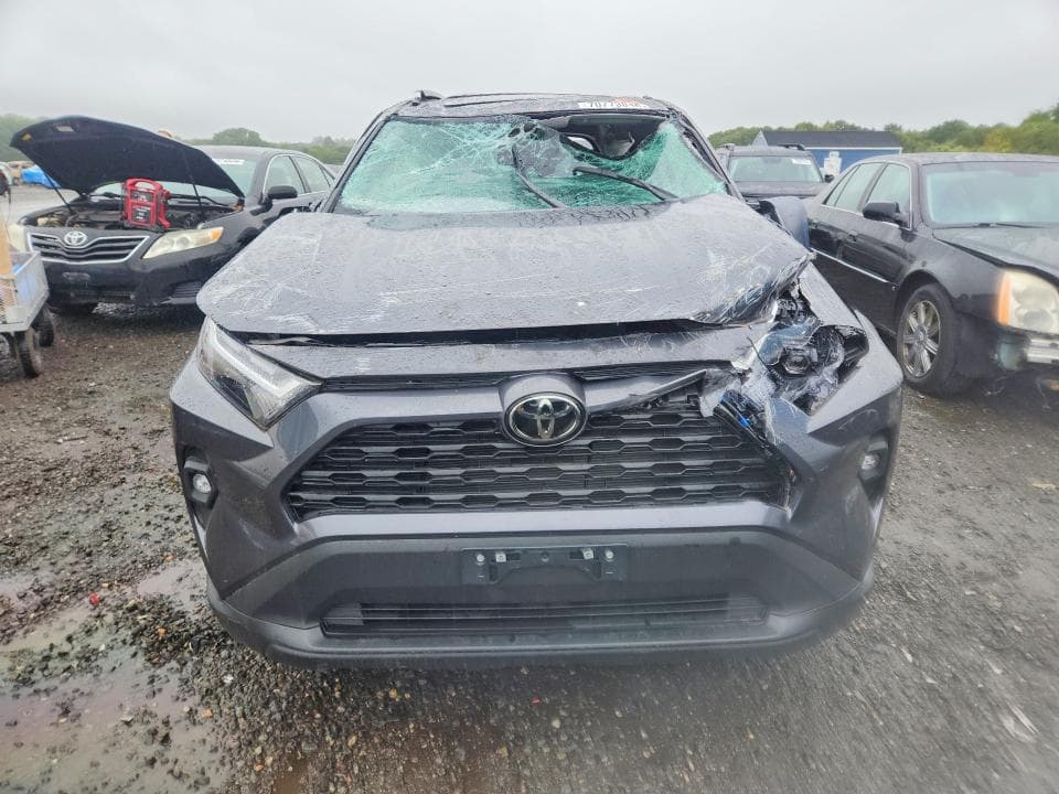 2025 TOYOTA RAV4 XLE PREMIUM 5
