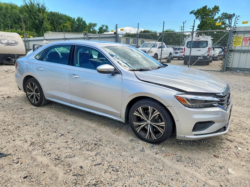 2020 VOLKSWAGEN PASSAT SEL 4
