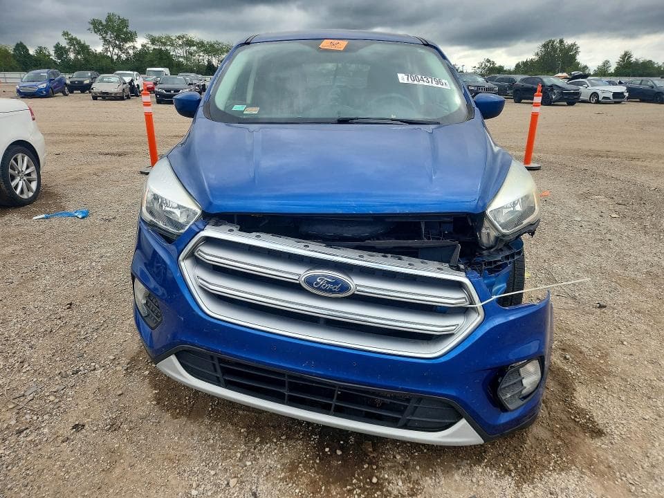 2017 FORD ESCAPE SE 5