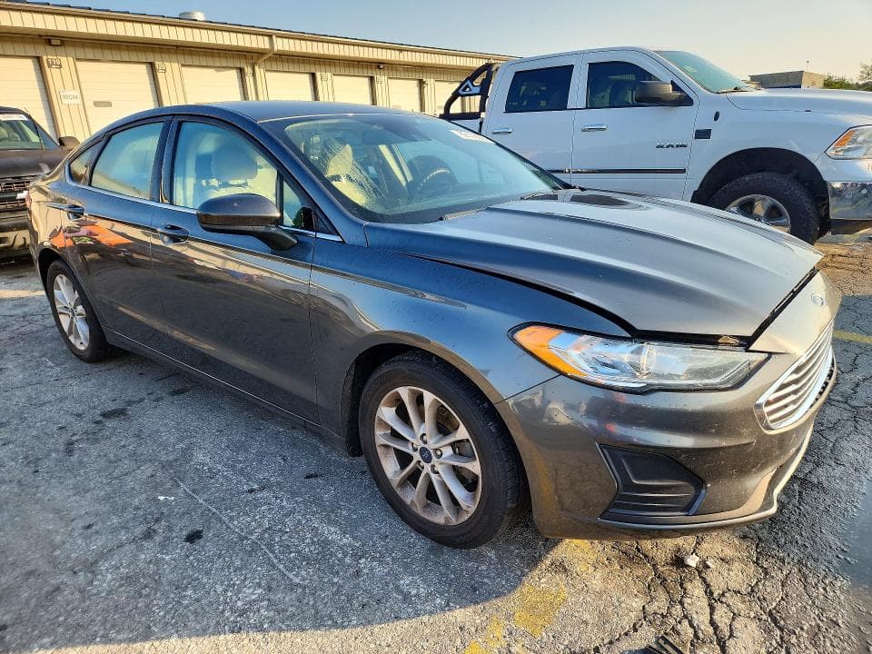 2020 FORD FUSION SE 4