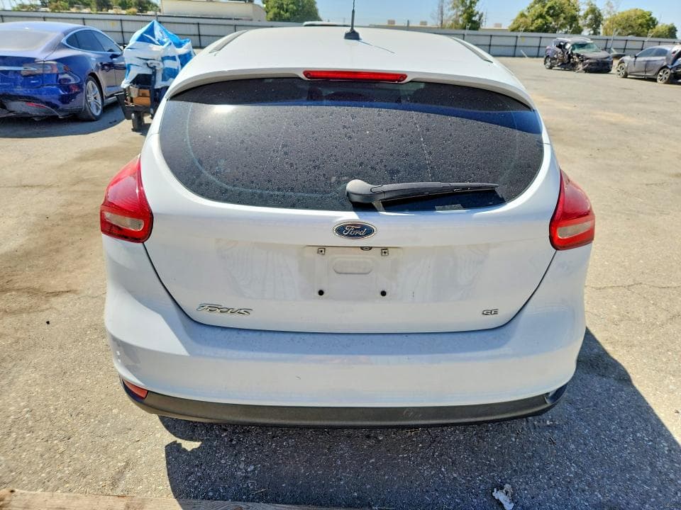 2017 FORD FOCUS SE 6