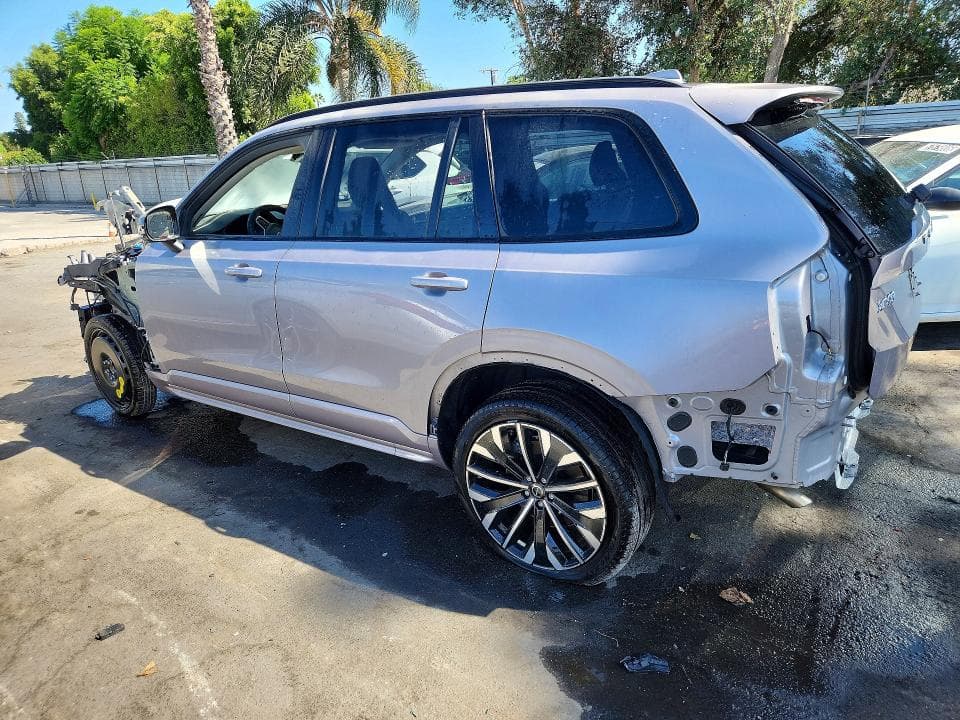 2026 VOLVO XC90 ULTRA 2