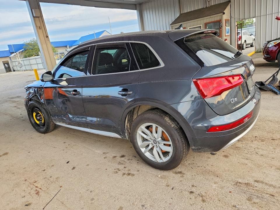 2020 AUDI Q5 PREMIUM 2