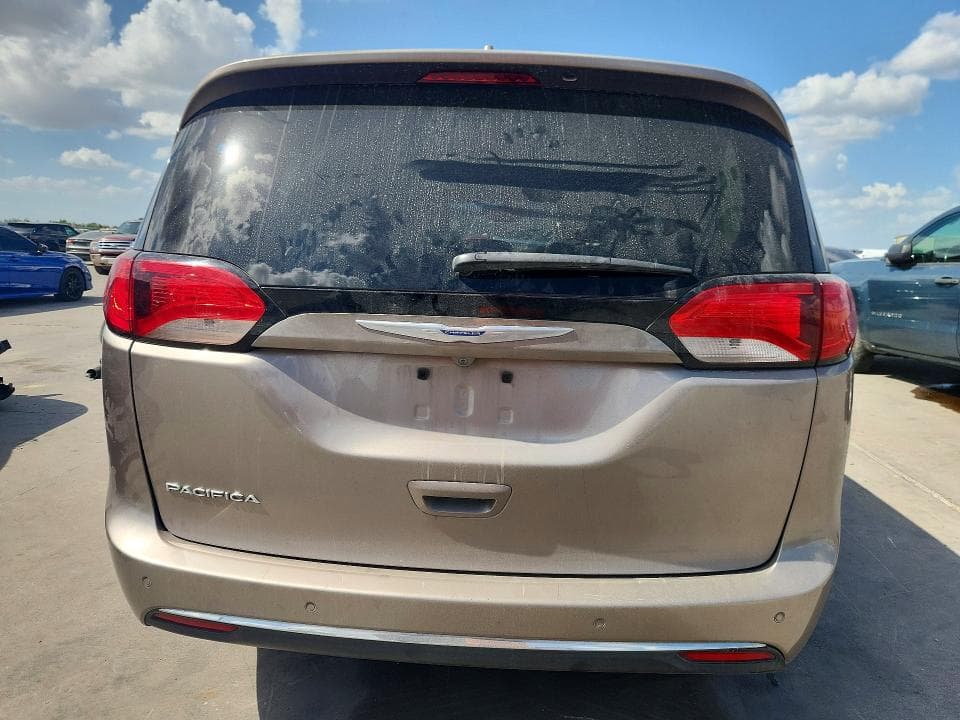 2018 CHRYSLER PACIFICA TOURING L PLUS 6