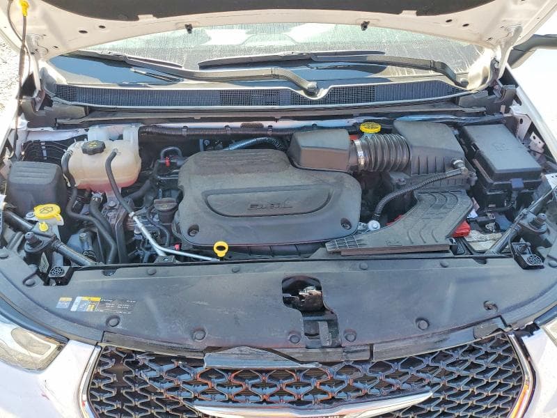 2023 CHRYSLER PACIFICA TOURING L 12