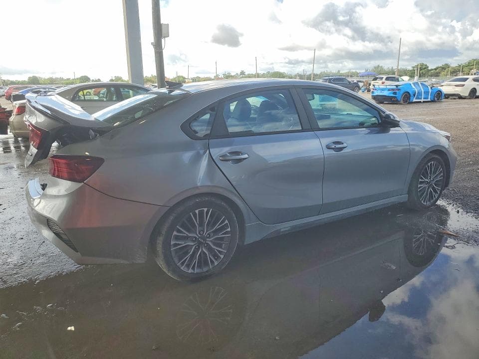 2024 KIA FORTE GT LINE 3