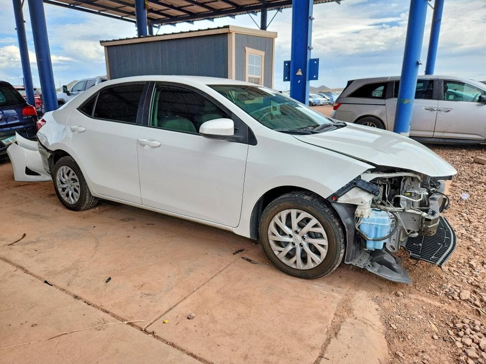 2019 TOYOTA COROLLA LE 4