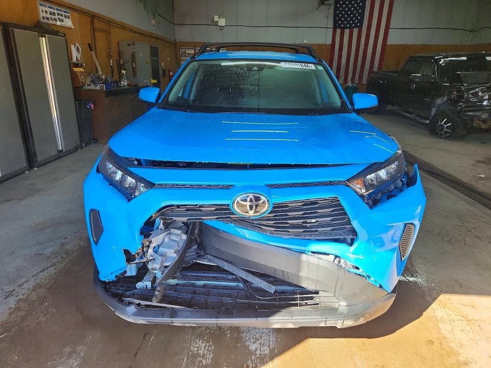 2021 TOYOTA RAV4 LE 5
