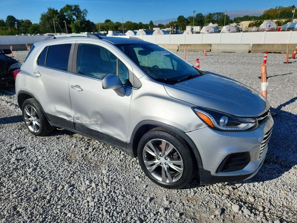 2020 CHEVROLET TRAX 1LT 4