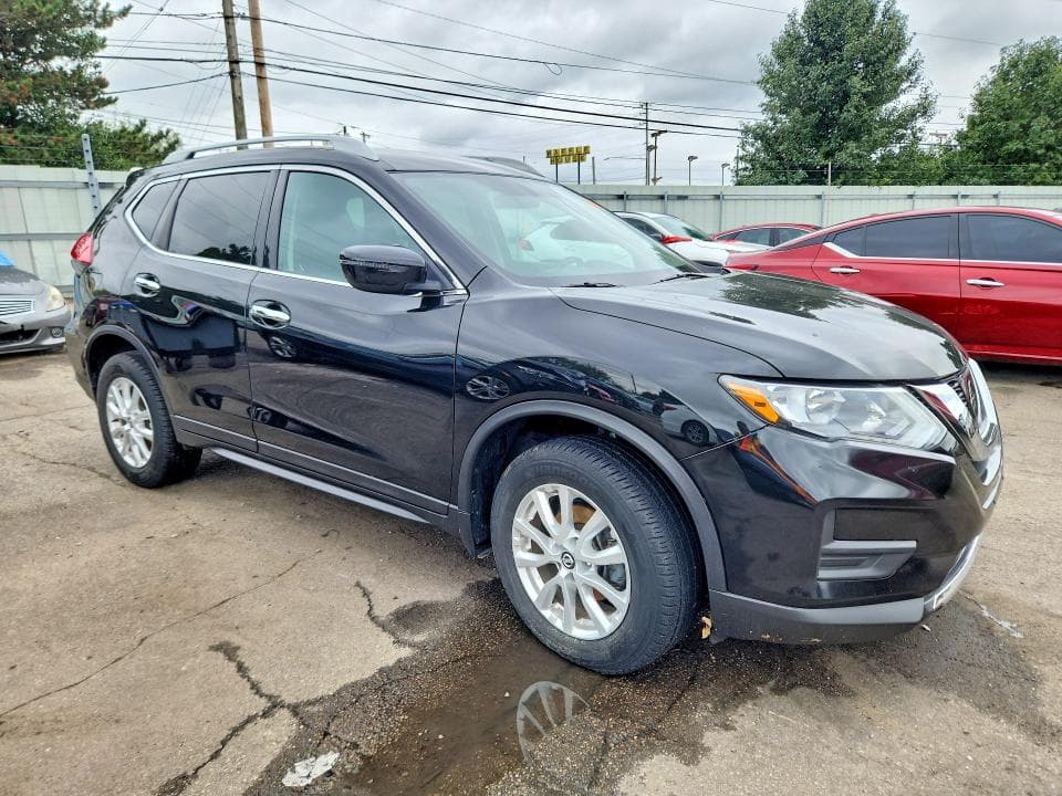2017 NISSAN ROGUE SV 4