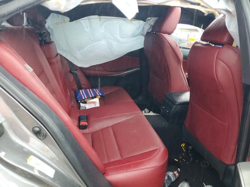 2018 LEXUS IS 300 10