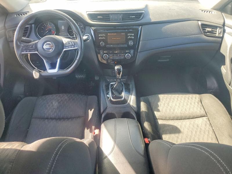 2017 NISSAN ROGUE SV 8
