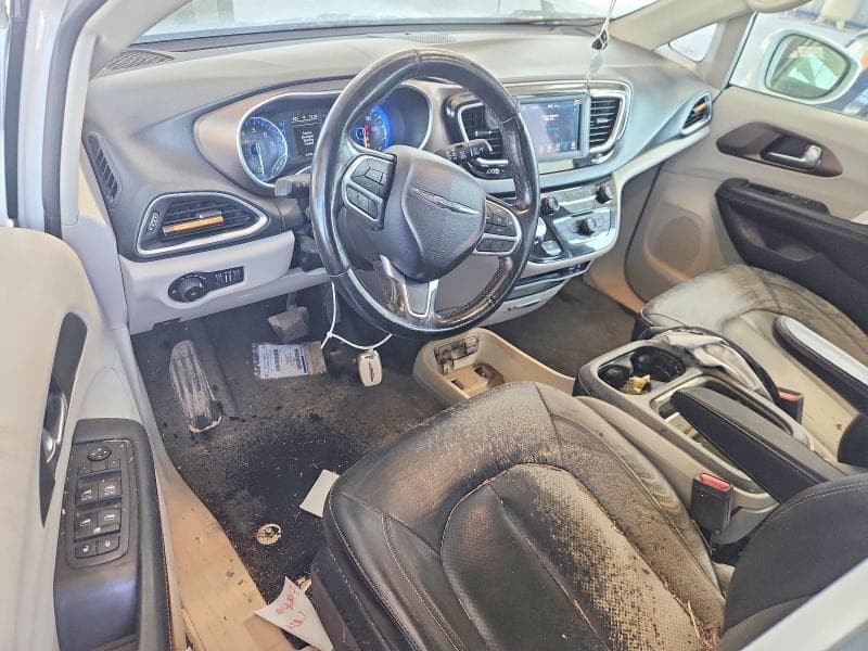 2019 CHRYSLER PACIFICA TOURING L 8