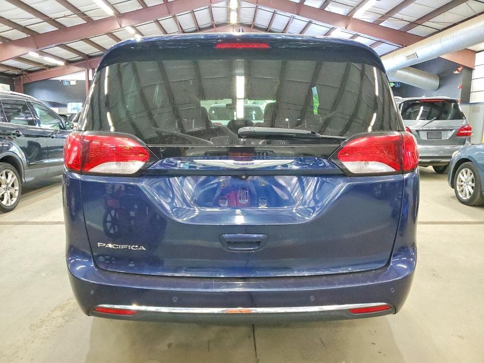 2019 CHRYSLER PACIFICA TOURING L 6
