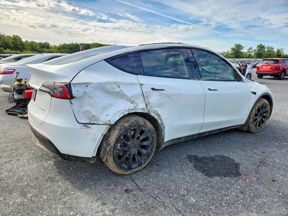 2022 TESLA MODEL Y 3