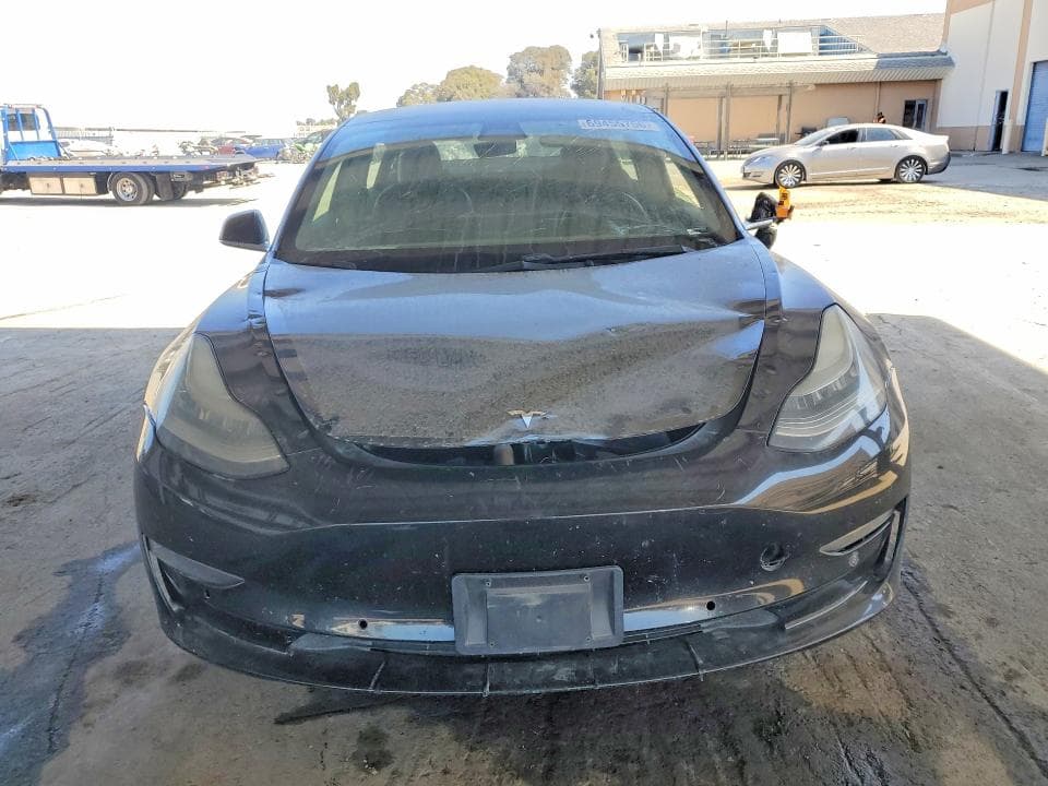 2018 TESLA MODEL 3 5