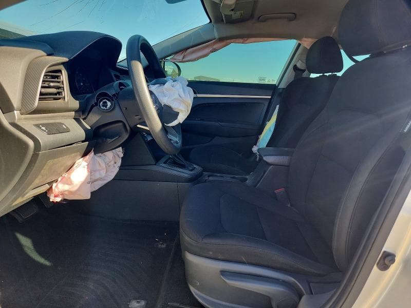 2019 HYUNDAI ELANTRA SE 7