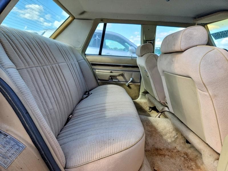 1985 FORD LTD CROWN VICTORIA 10