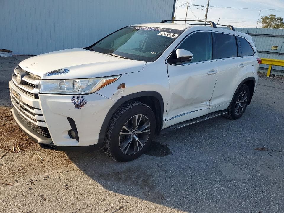 2017 TOYOTA HIGHLANDER LE PLUS - 1