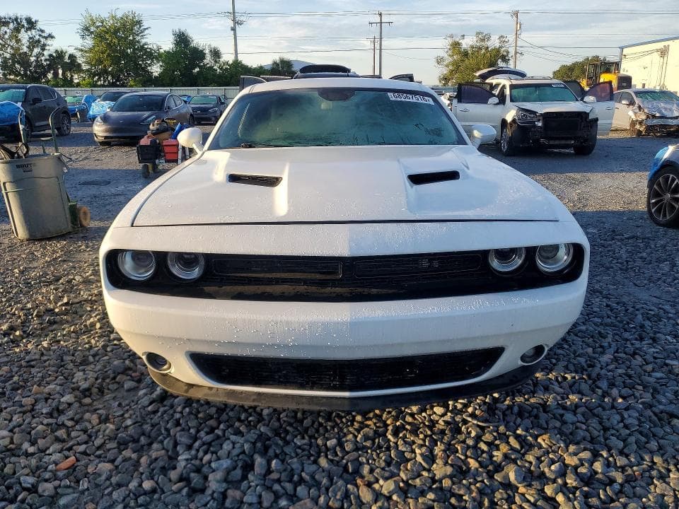 2019 DODGE CHALLENGER SXT 5