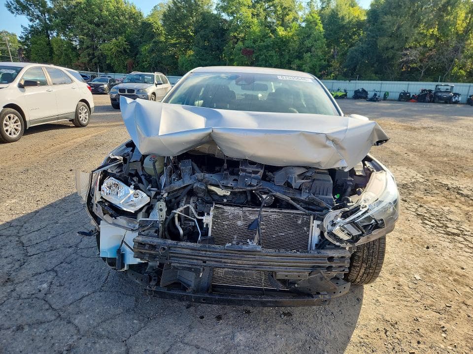 2021 NISSAN VERSA SV 5