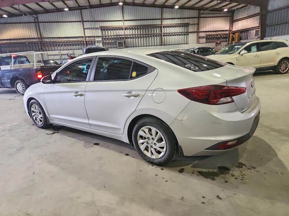 2020 HYUNDAI ELANTRA SE 2