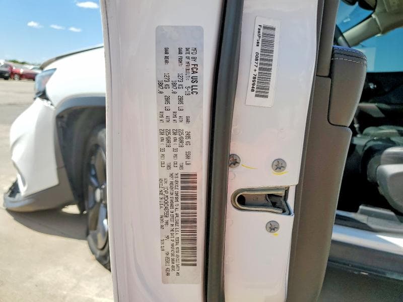 2019 JEEP CHEROKEE LIMITED 12