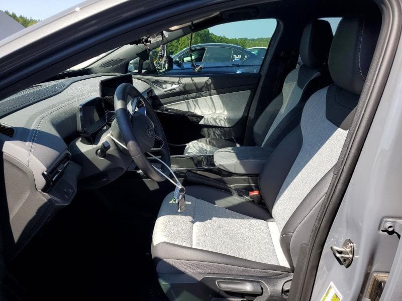 2023 VOLKSWAGEN ID.4 PRO 7