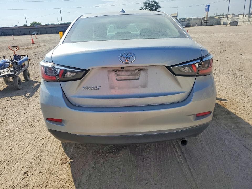2019 TOYOTA YARIS L 6