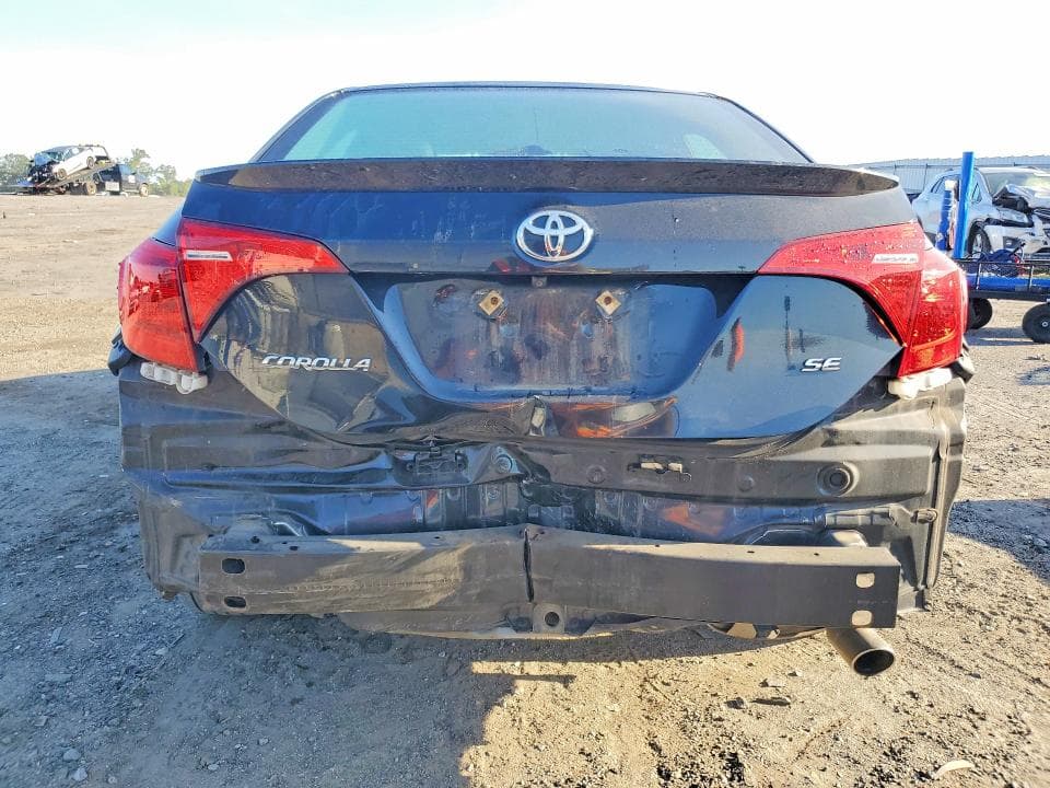 2017 TOYOTA COROLLA SE 6