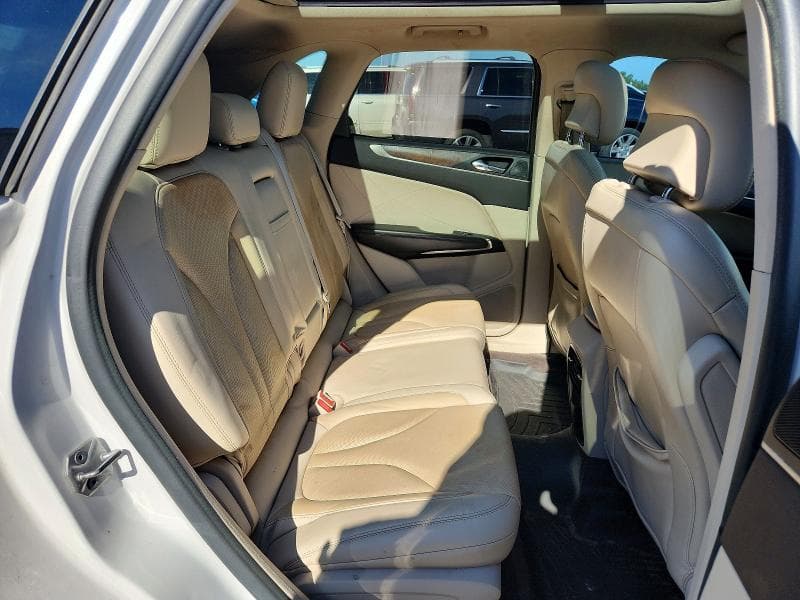 2017 LINCOLN MKC RESERVE 11