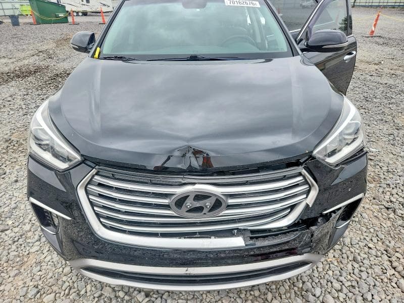 2017 HYUNDAI SANTA FE SE 11