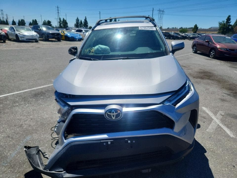 2023 TOYOTA RAV4 XLE 5